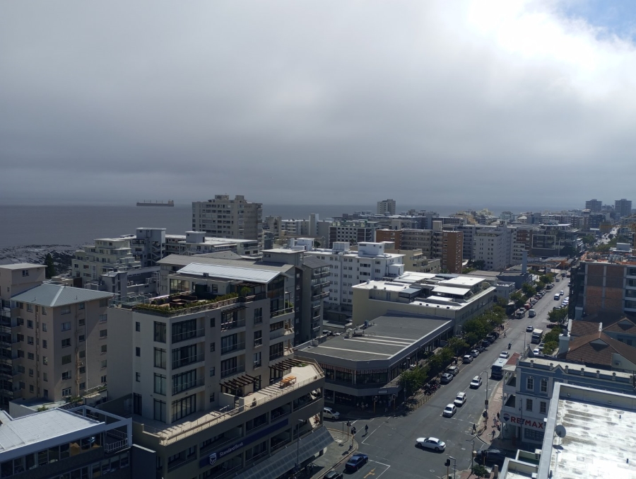1 Bedroom Property for Sale in Sea Point Western Cape